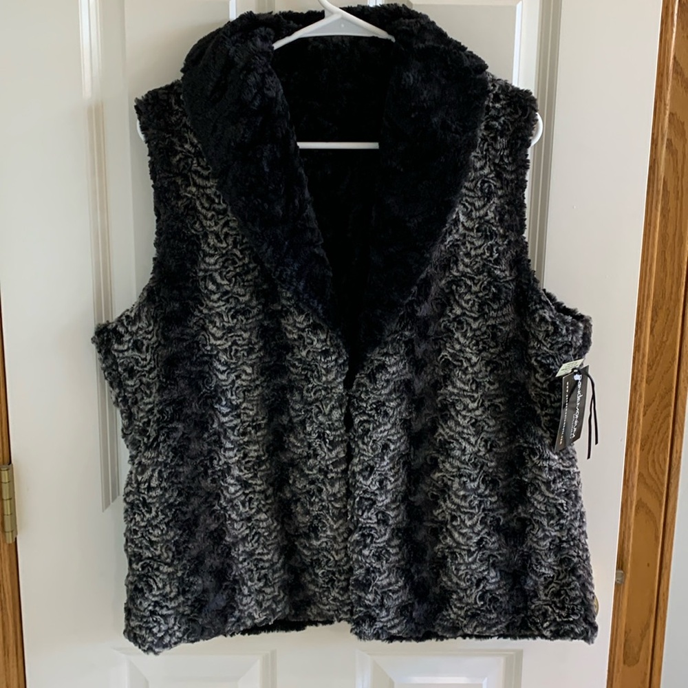 Women’s Reversible Vest - Size L
